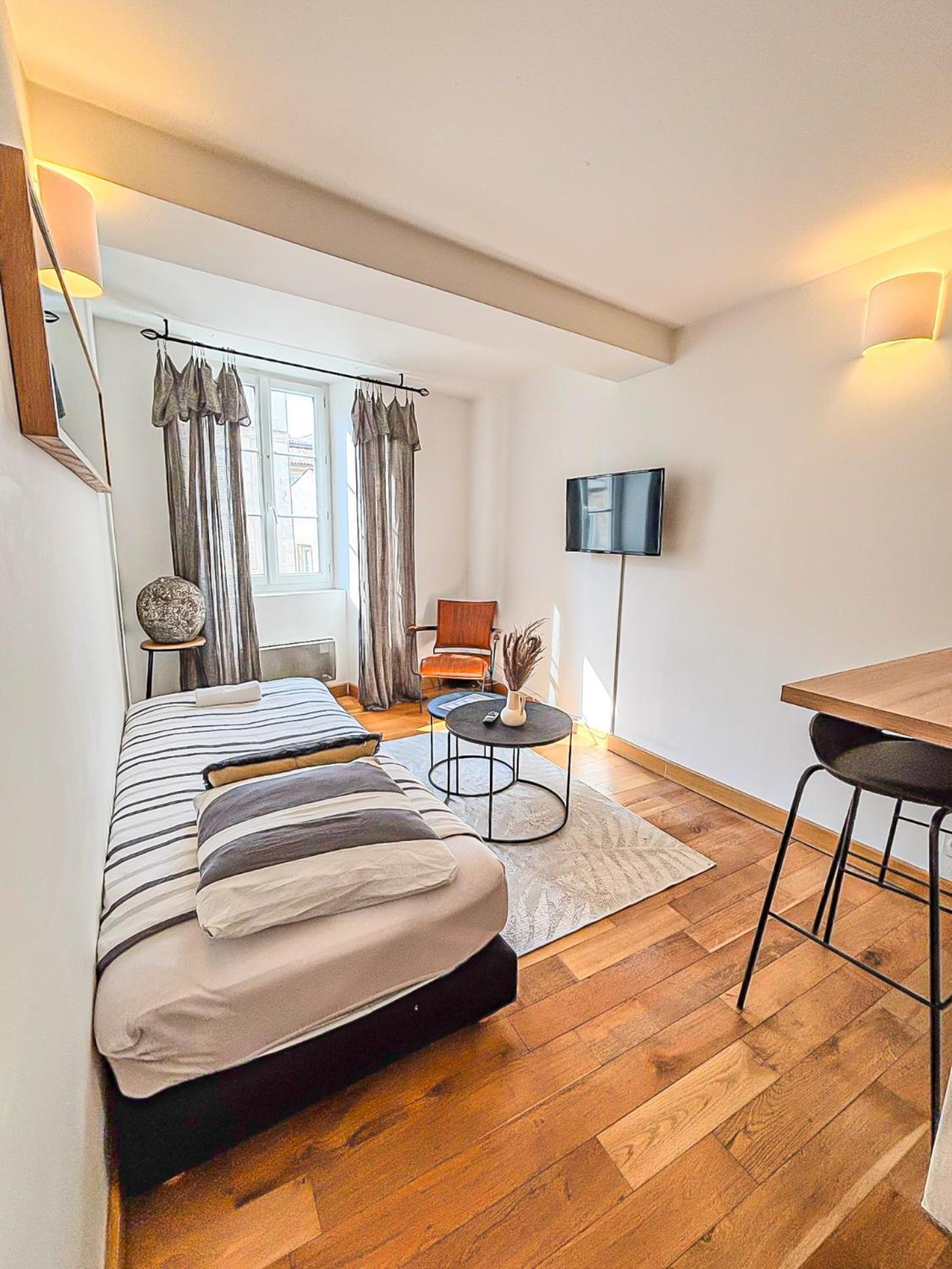 Les Saints Nico A 5 Min Port, Gare & Centre Apartamento