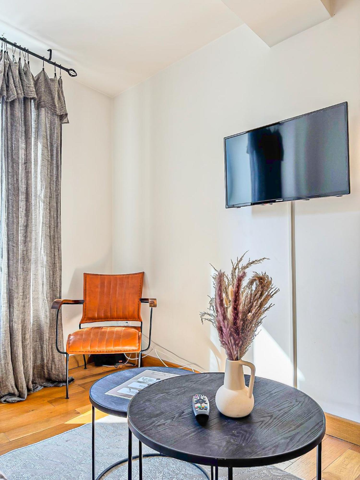 Les Saints Nico A 5 Min Port, Gare & Centre Apartamento *