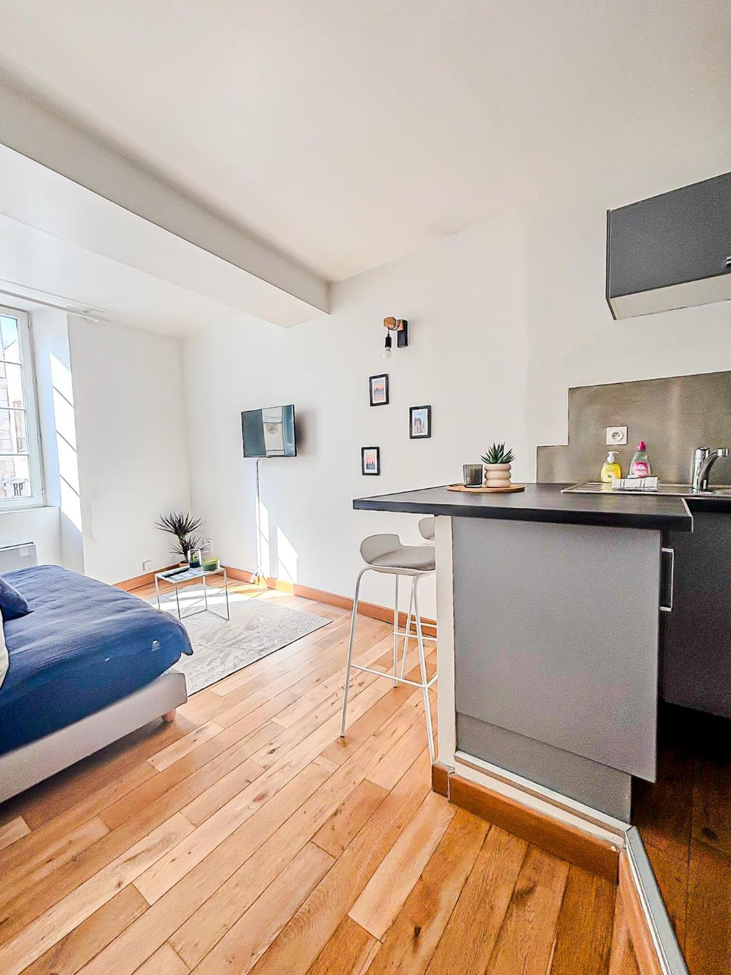 Les Saints Nico A 5 Min Port, Gare & Centre Apartamento