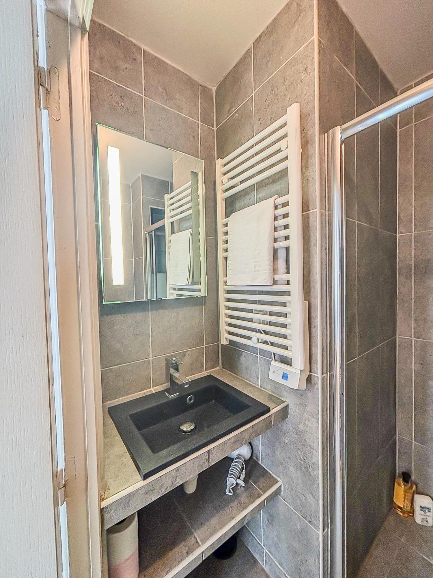 Les Saints Nico A 5 Min Port, Gare & Centre Apartamento *